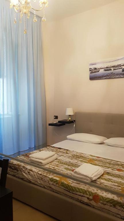 Guesthouse Re Ferdinando Napoli Eksteriør bilde